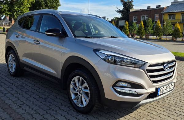 Hyundai Tucson 1.6 benzyna, 132 KM, manual, srebrny